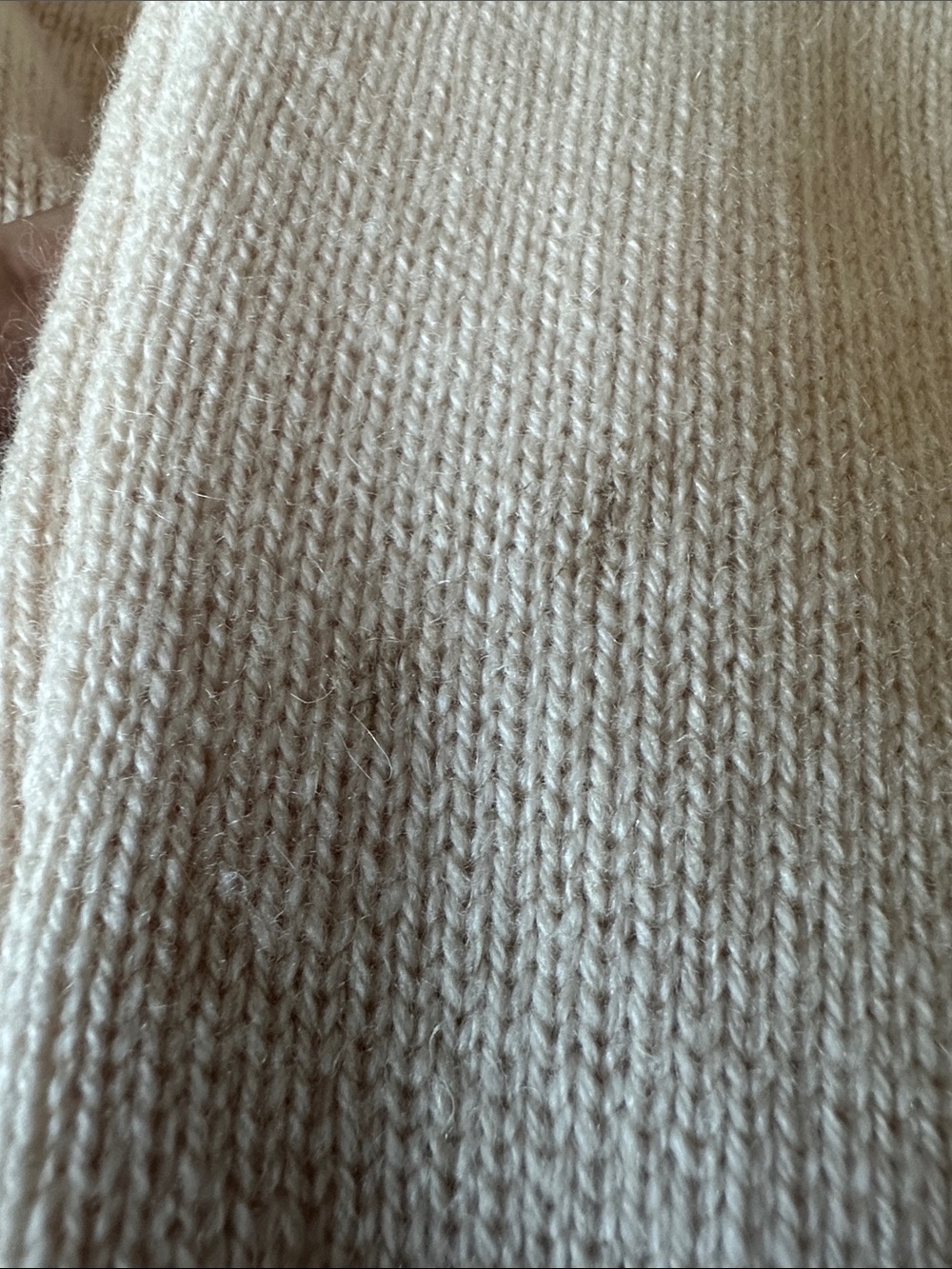 Holt Renfrew Vintage 100% Cashmere Robe in Soft Pink - Picture 12 of 15